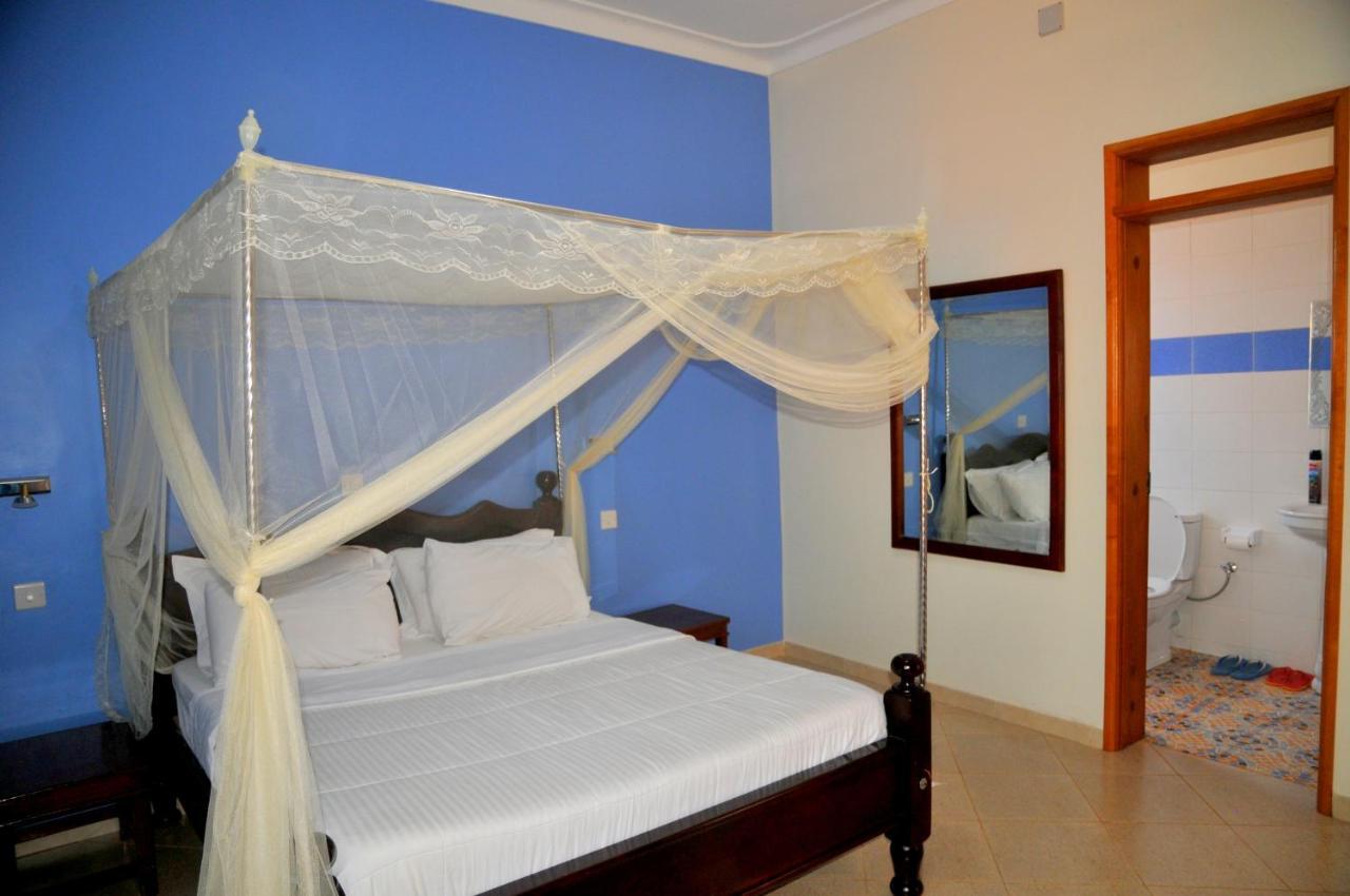 Victoria Lake View Guesthouse & Safaris عنتيبي المظهر الخارجي الصورة