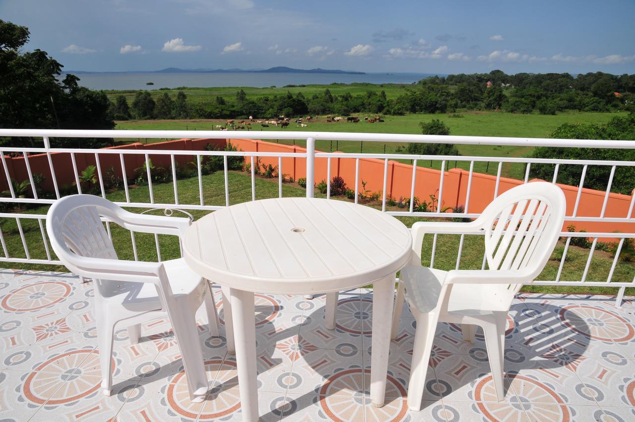Victoria Lake View Guesthouse & Safaris عنتيبي المظهر الخارجي الصورة
