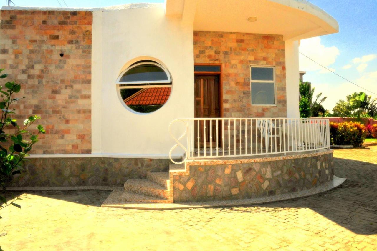 Victoria Lake View Guesthouse & Safaris عنتيبي الغرفة الصورة
